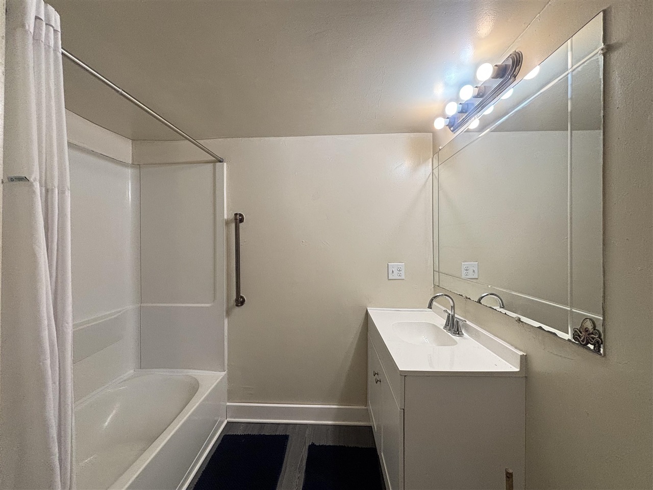 212 N Franklin Street Property Photo 28