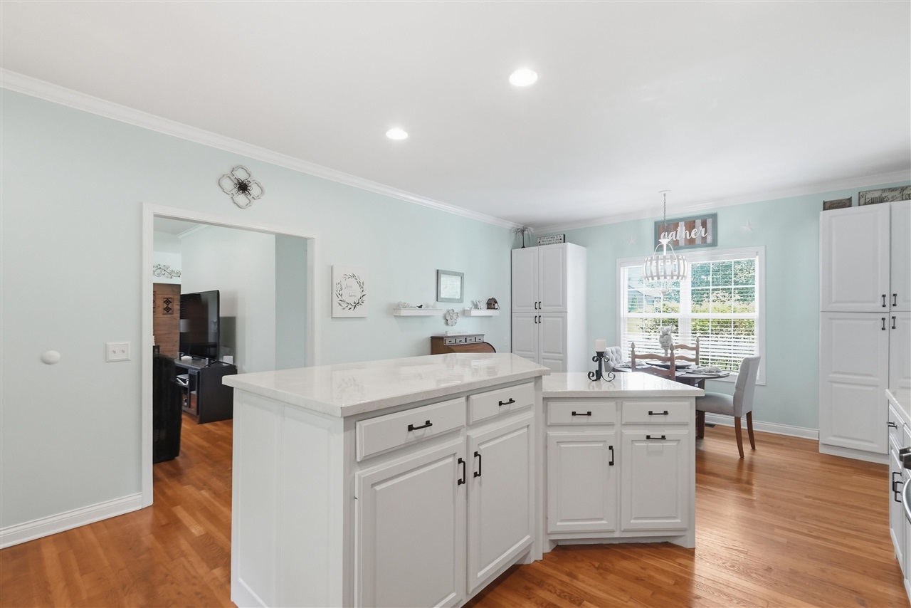 105 Oakwind Road Property Photo 12