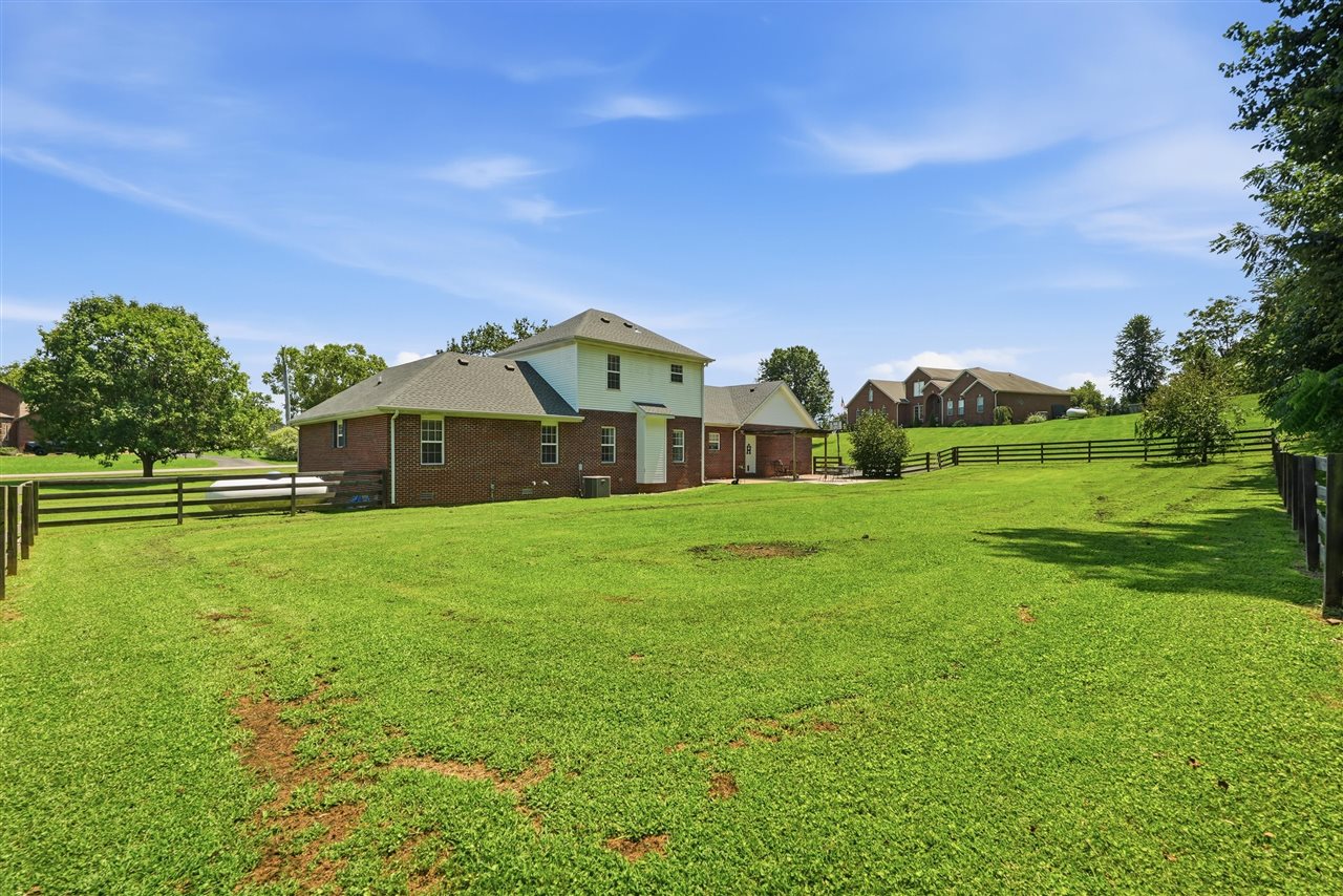 105 Oakwind Road Property Photo 43
