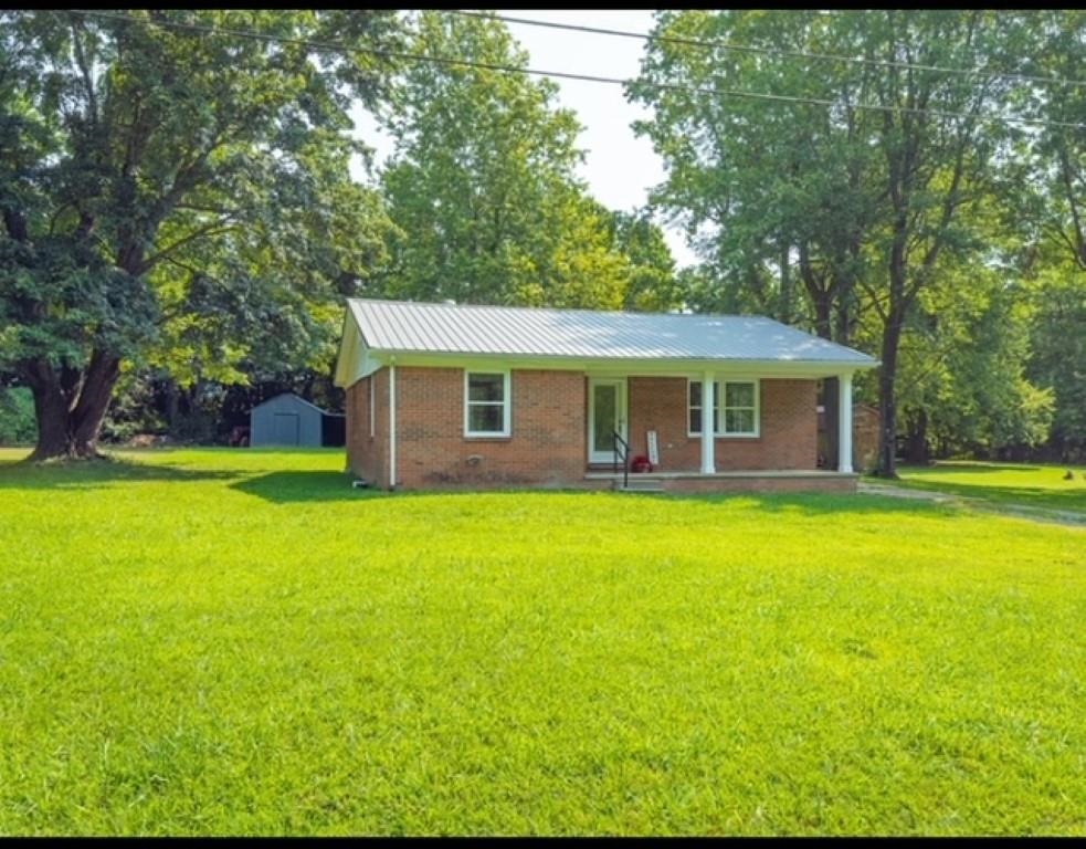 838 Park Street Property Photo 2