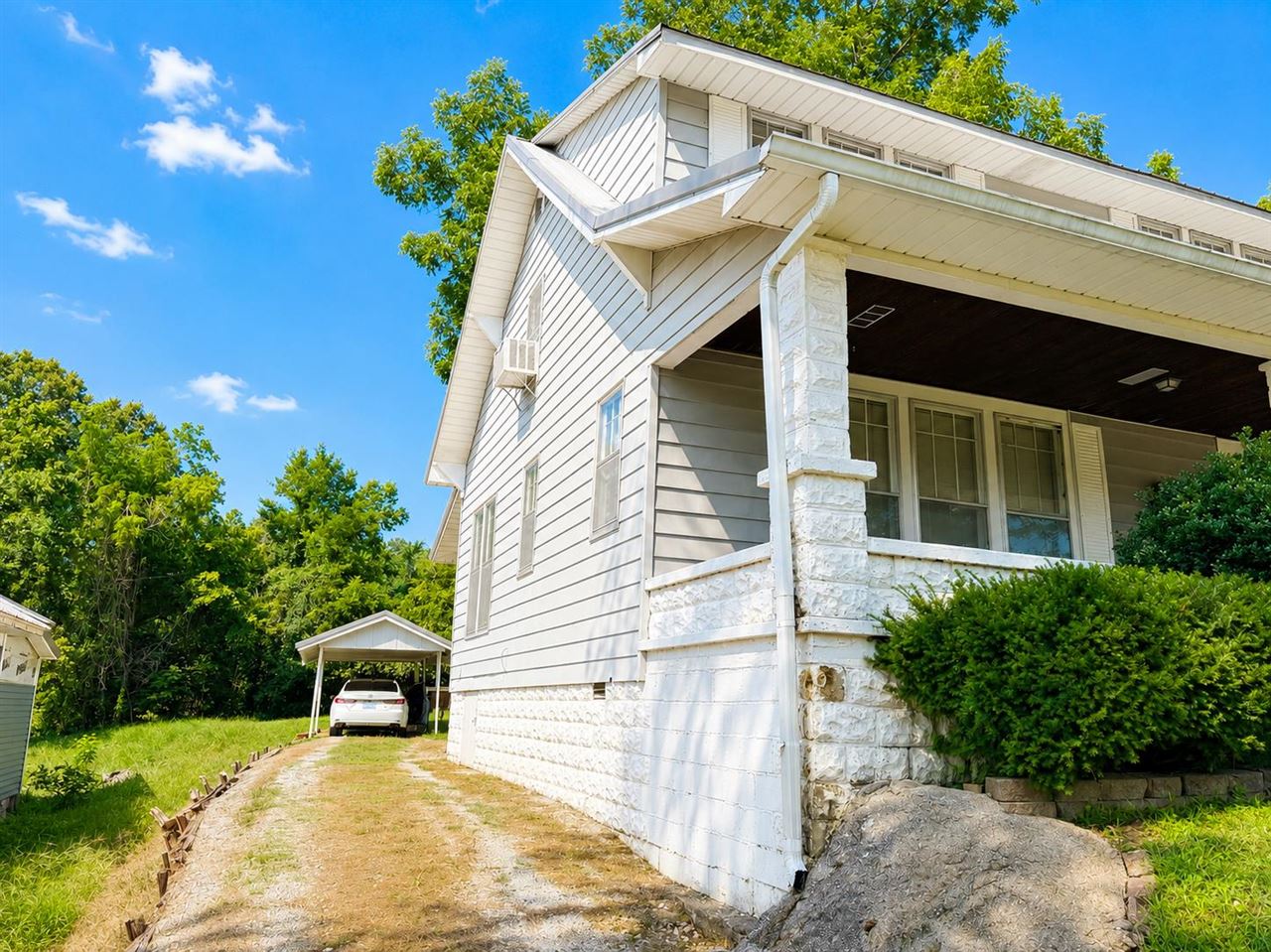 108 S 9th Street Property Photo 4