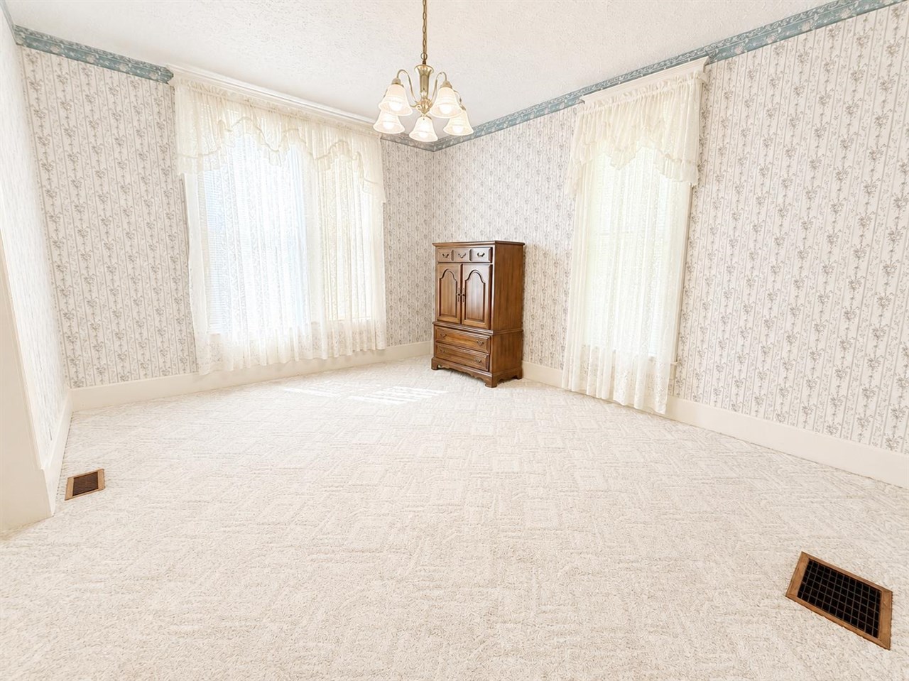 108 S 9th Street Property Photo 11