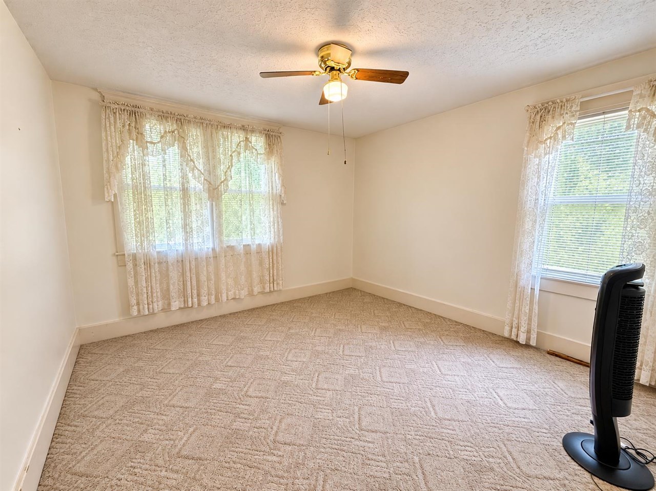 108 S 9th Street Property Photo 16