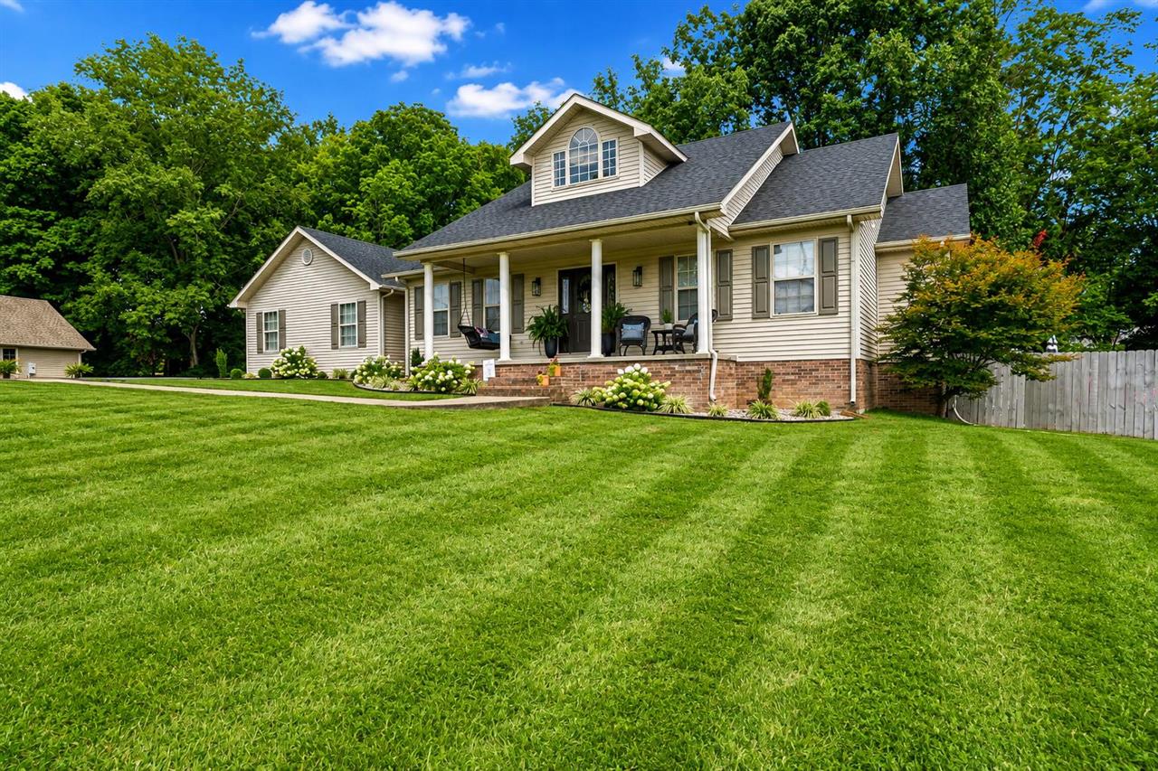65 Green Fields Spur Property Photo 3