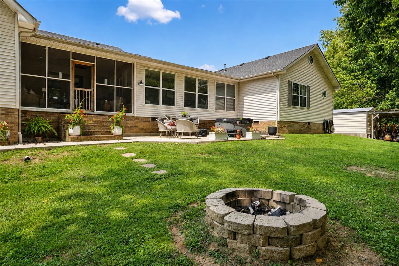 65 Green Fields Spur Property Photo 11