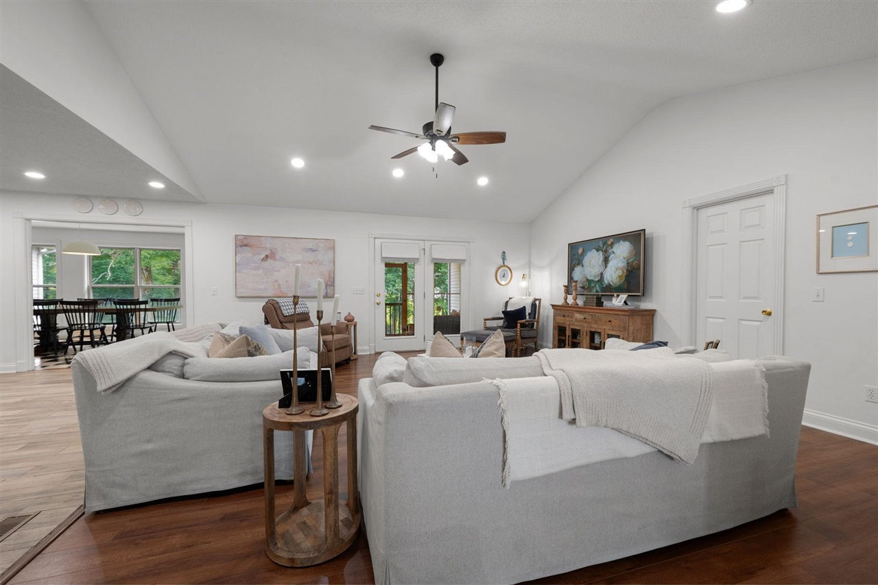 65 Green Fields Spur Property Photo 30