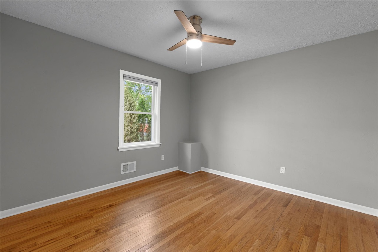 406 Sumpter Avenue Property Photo 11
