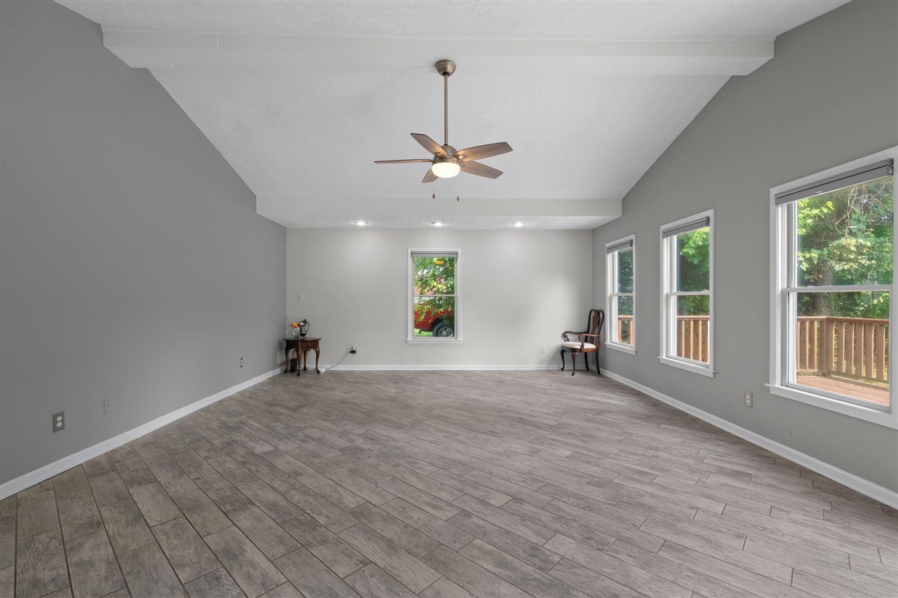 406 Sumpter Avenue Property Photo 25