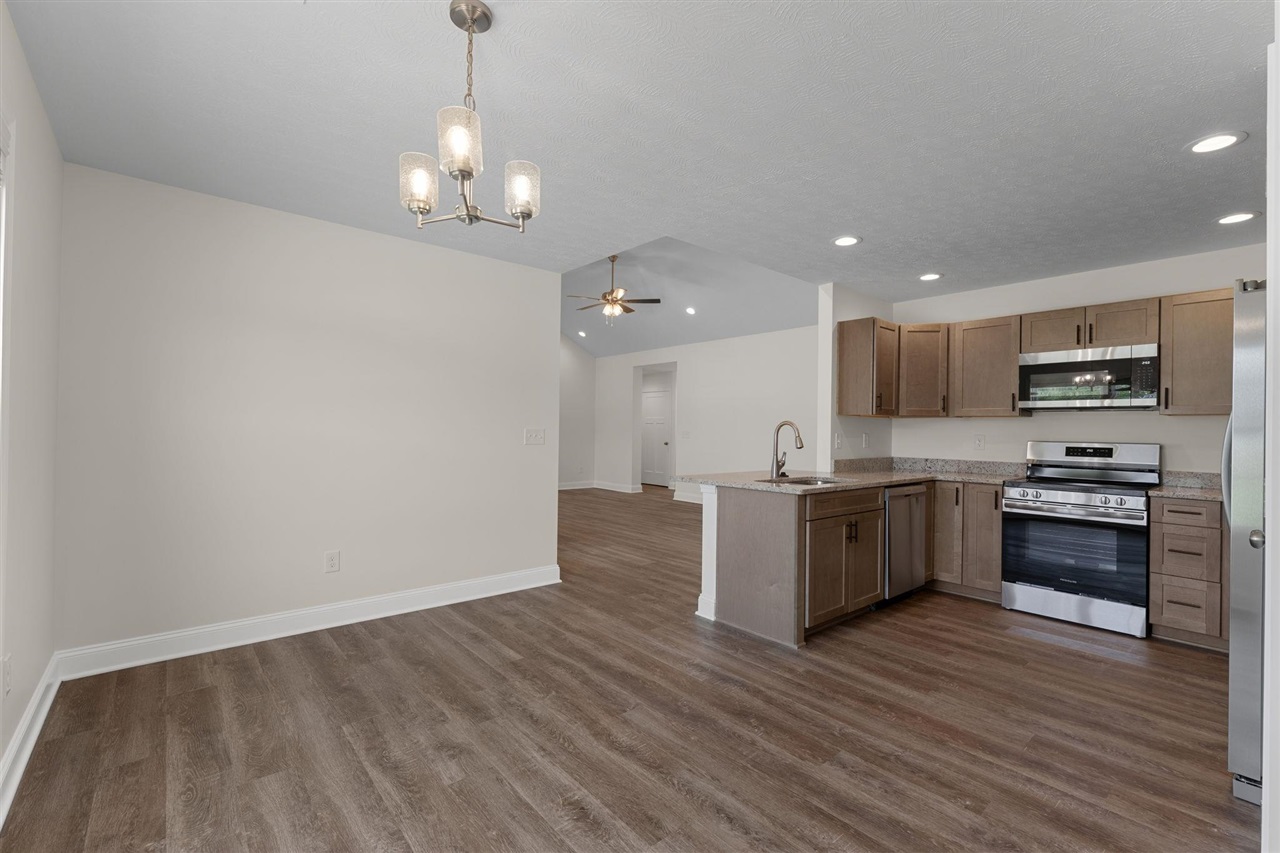 853 Alberta Drive Property Photo 8