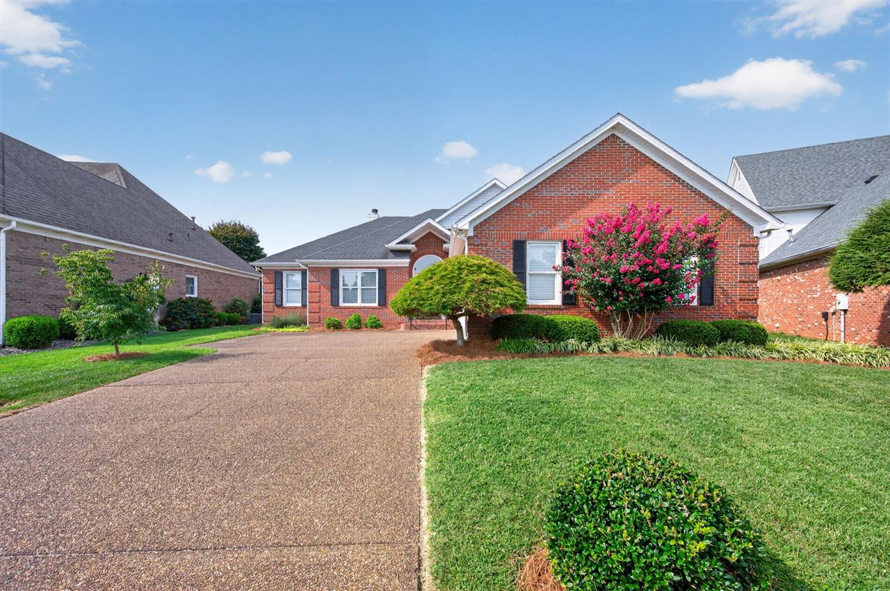 1092 St Andrews Circle Property Photo 1