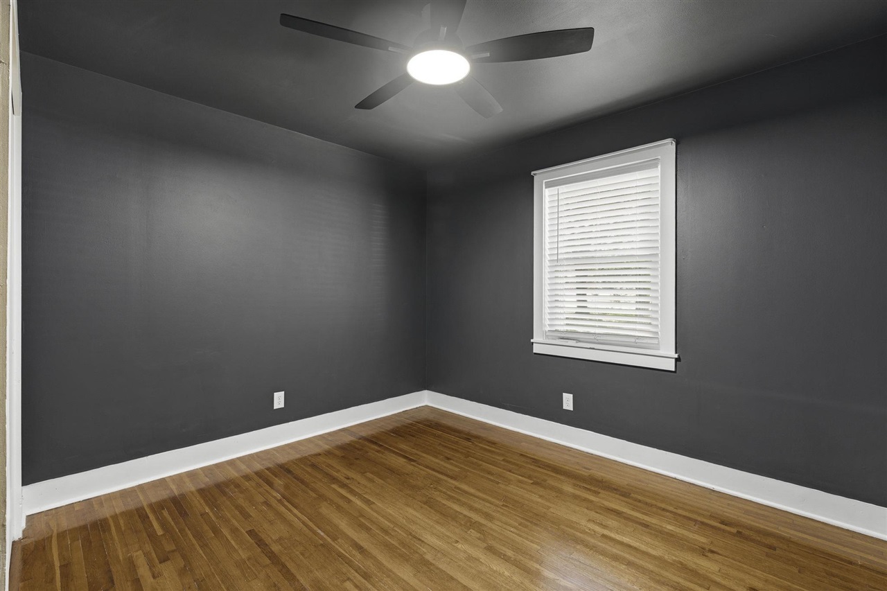 812 Broadway Avenue Property Photo 11