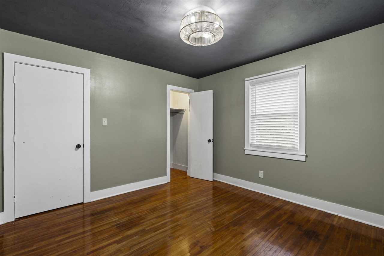 812 Broadway Avenue Property Photo 14