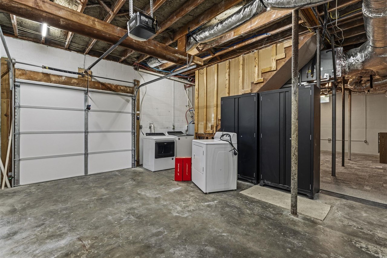 812 Broadway Avenue Property Photo 21