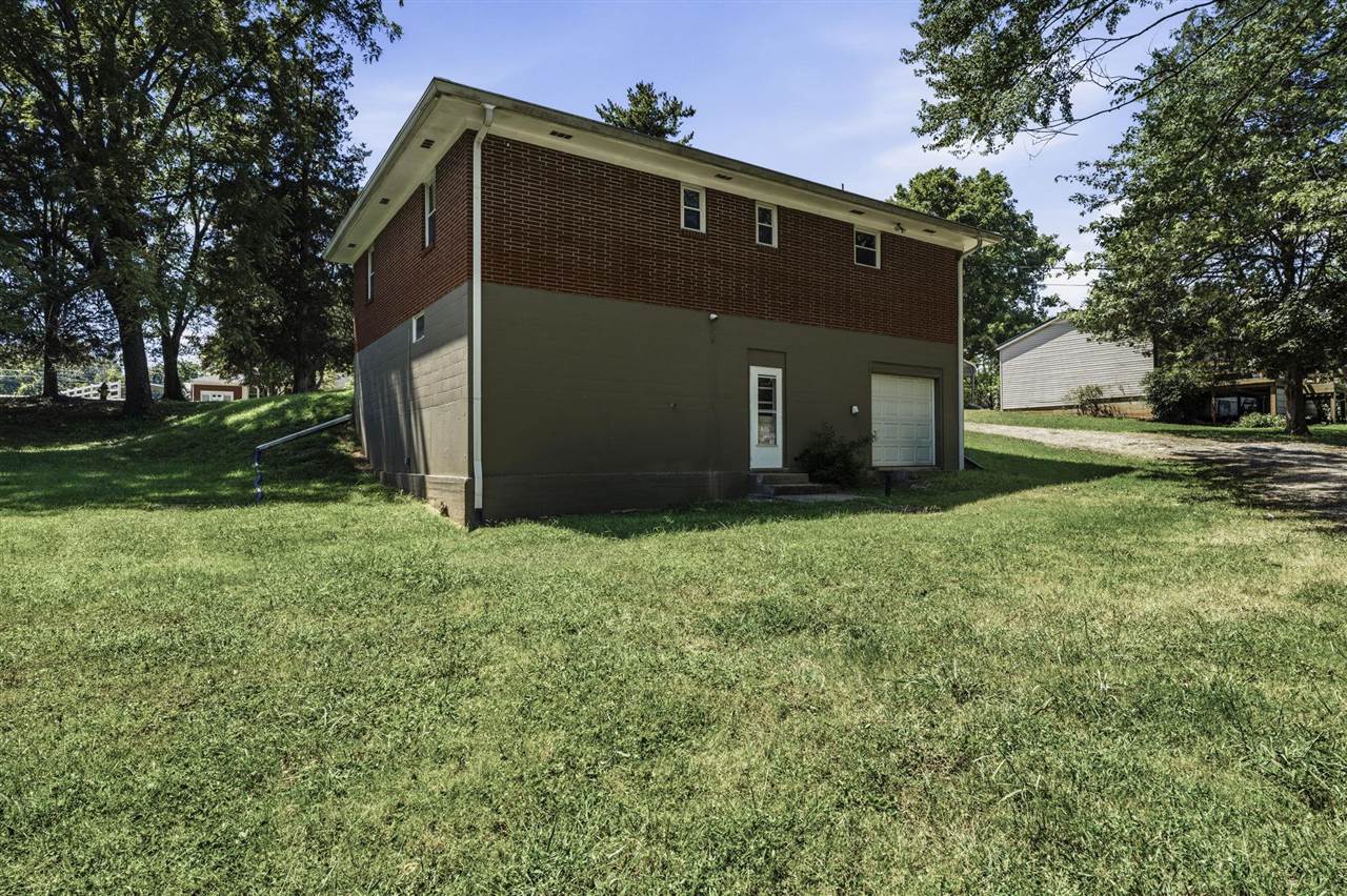 812 Broadway Avenue Property Photo 26