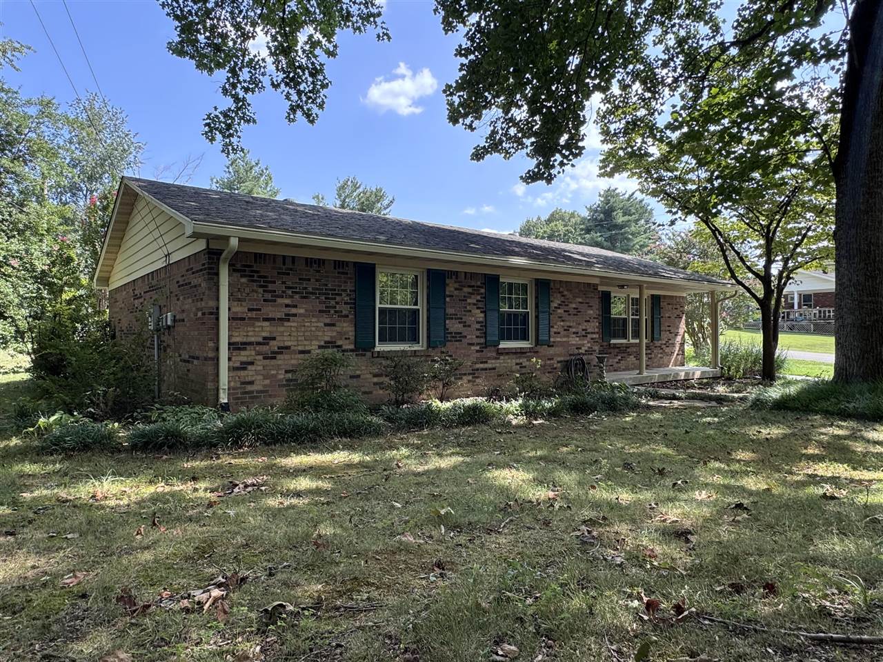 44 Woodbrier Drive Property Photo 1