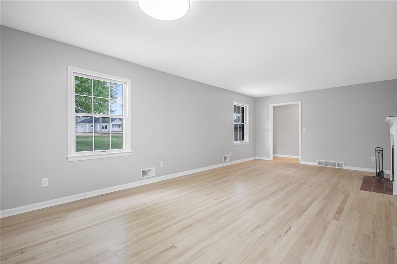 2925 Smallhouse Road Property Photo 8