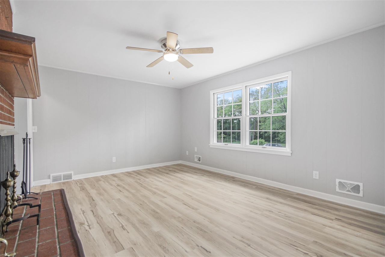 2925 Smallhouse Road Property Photo 16