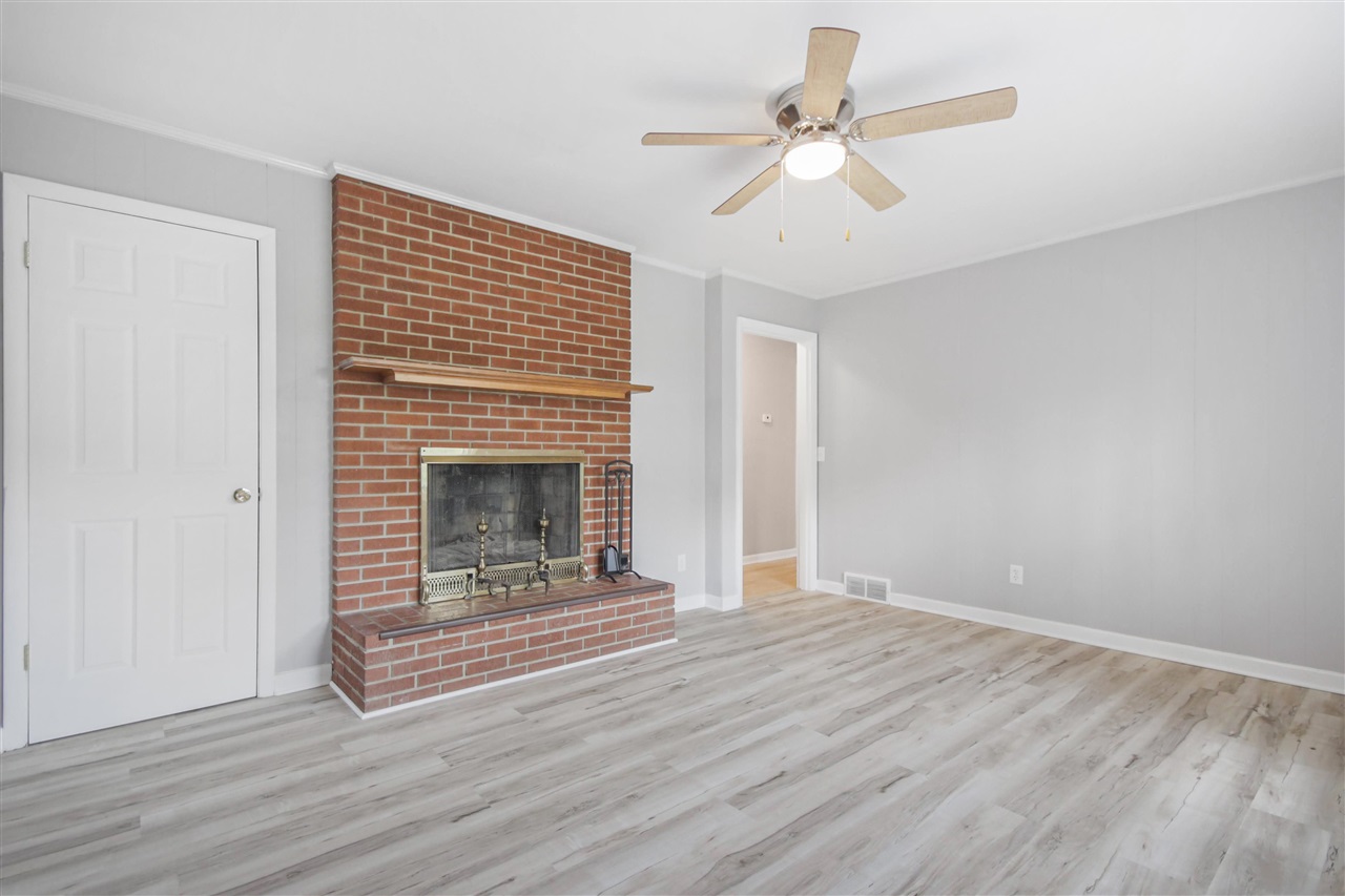 2925 Smallhouse Road Property Photo 18