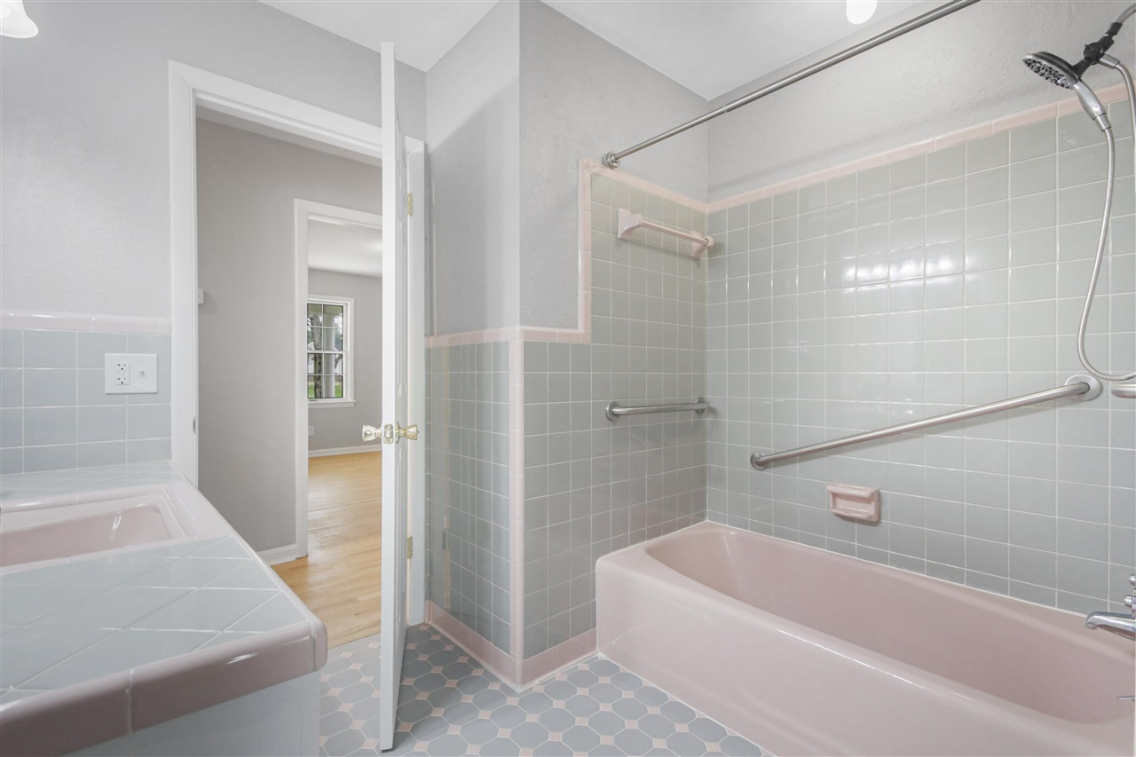 2925 Smallhouse Road Property Photo 24