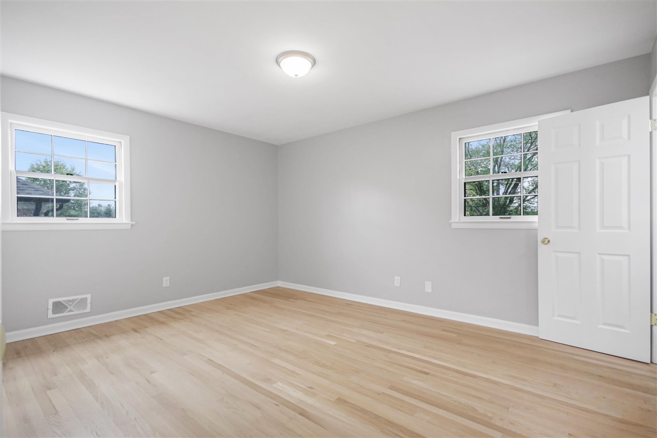 2925 Smallhouse Road Property Photo 25