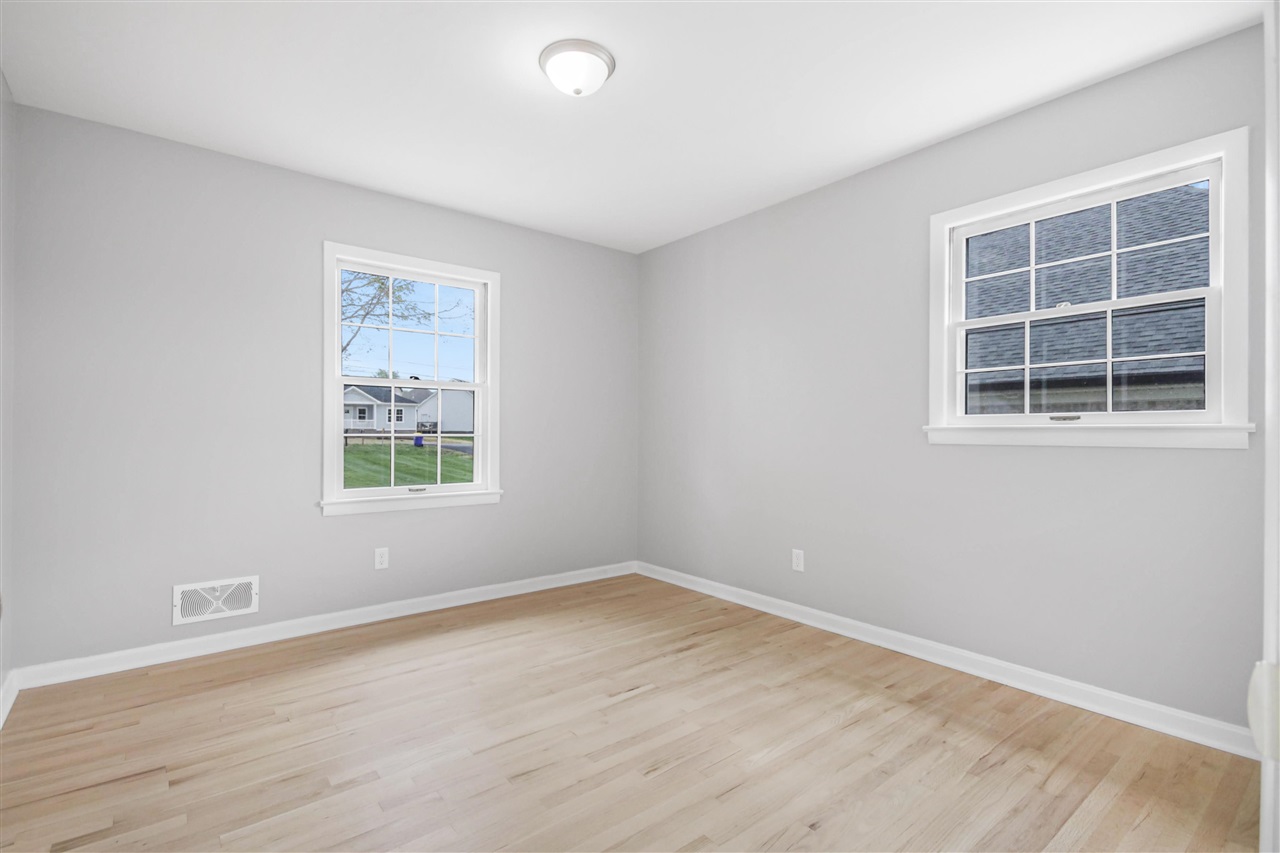 2925 Smallhouse Road Property Photo 32