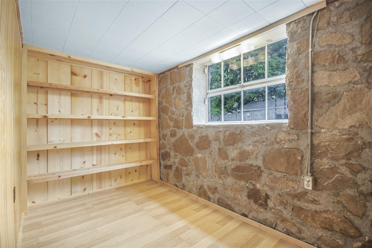 2925 Smallhouse Road Property Photo 48