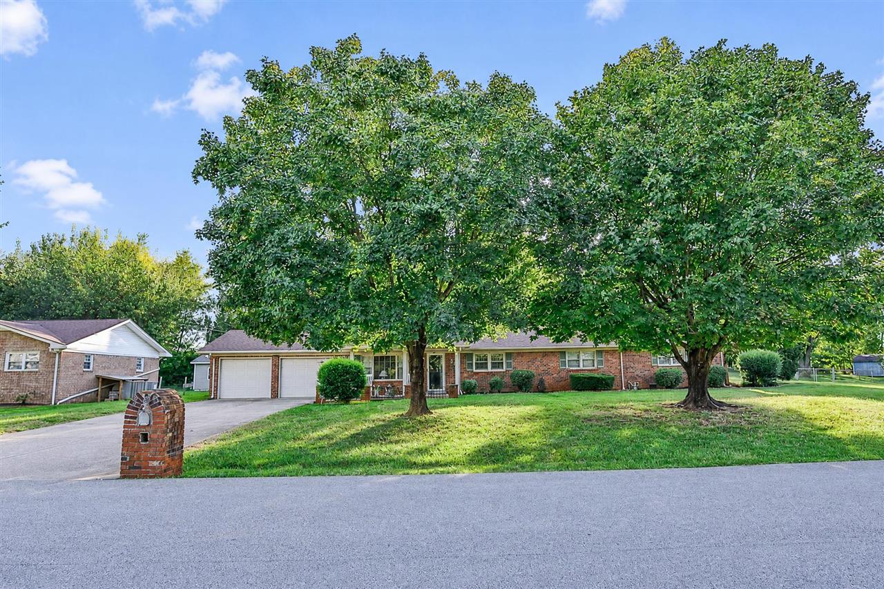 209 Hilltopper Avenue Property Photo 1