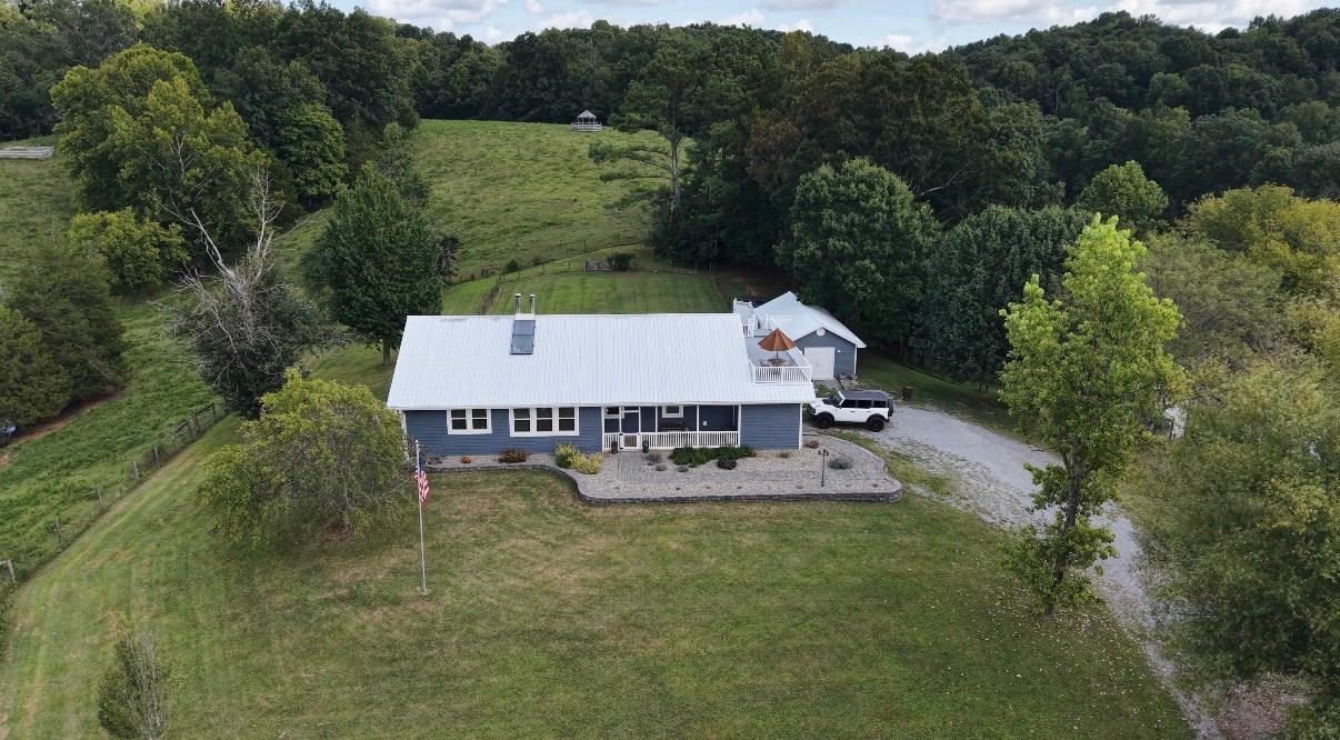 8580 Breeding Road Property Photo 1