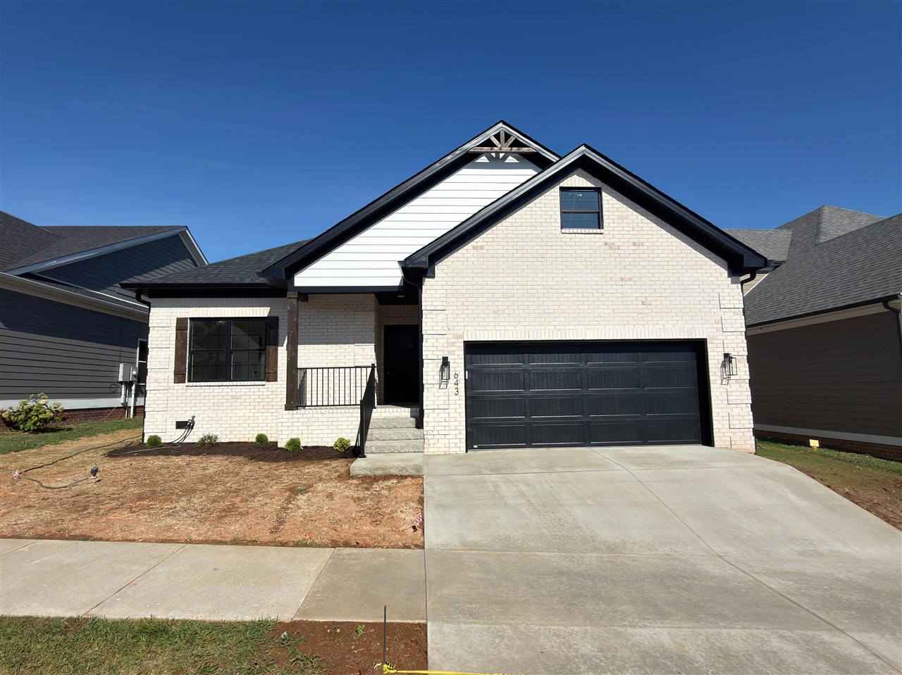 643 Boston Park Drive Property Photo 1