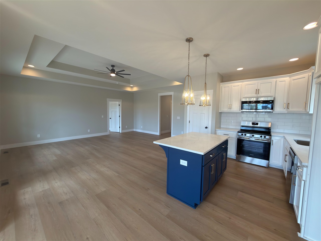 643 Boston Park Drive Property Photo 3