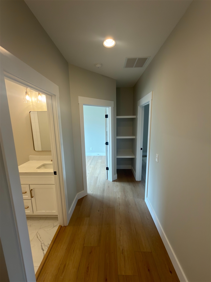 643 Boston Park Drive Property Photo 6