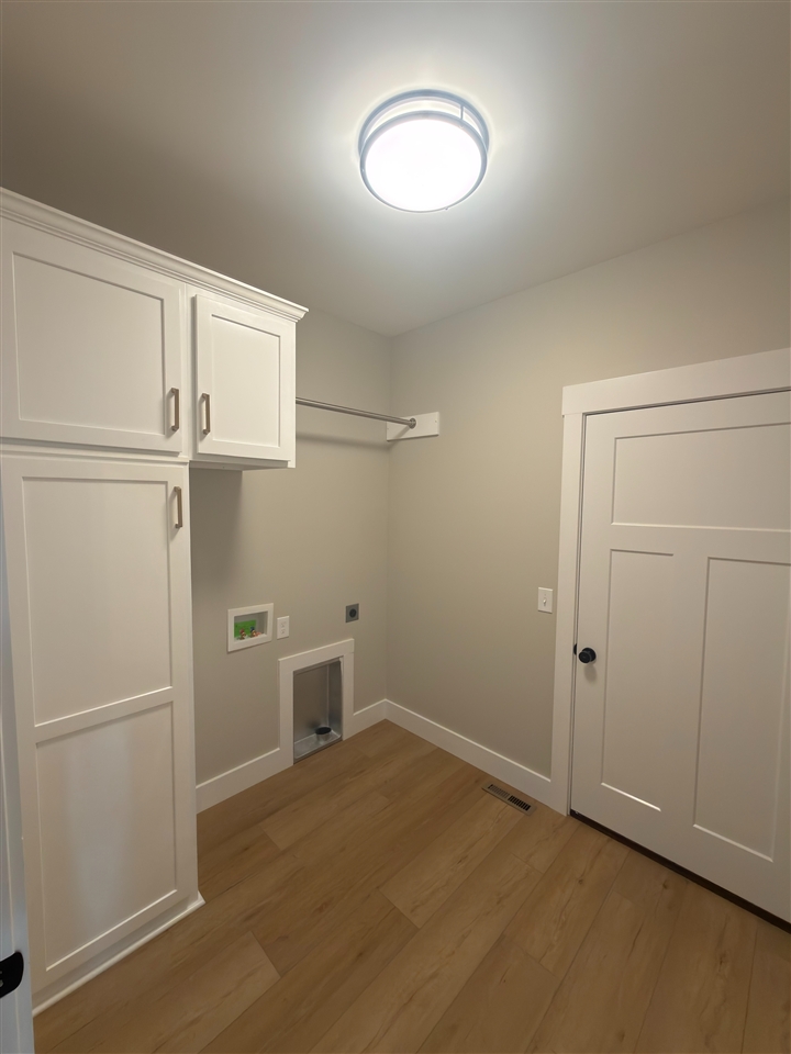 643 Boston Park Drive Property Photo 13