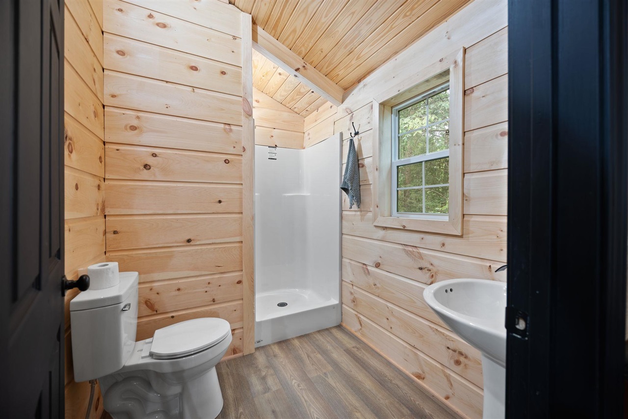 2501 Chestnut Grove Road Property Photo 7