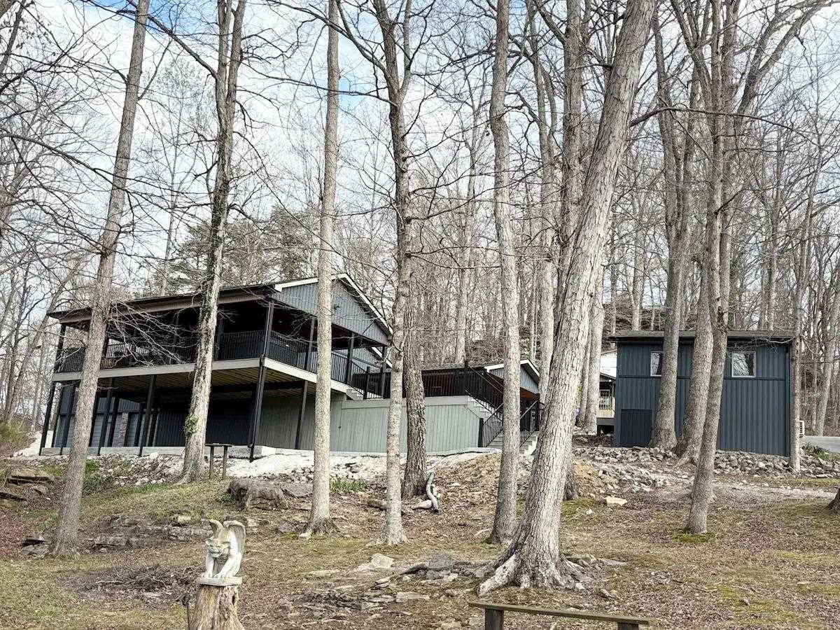 658 Lakeshore Drive Property Photo 1