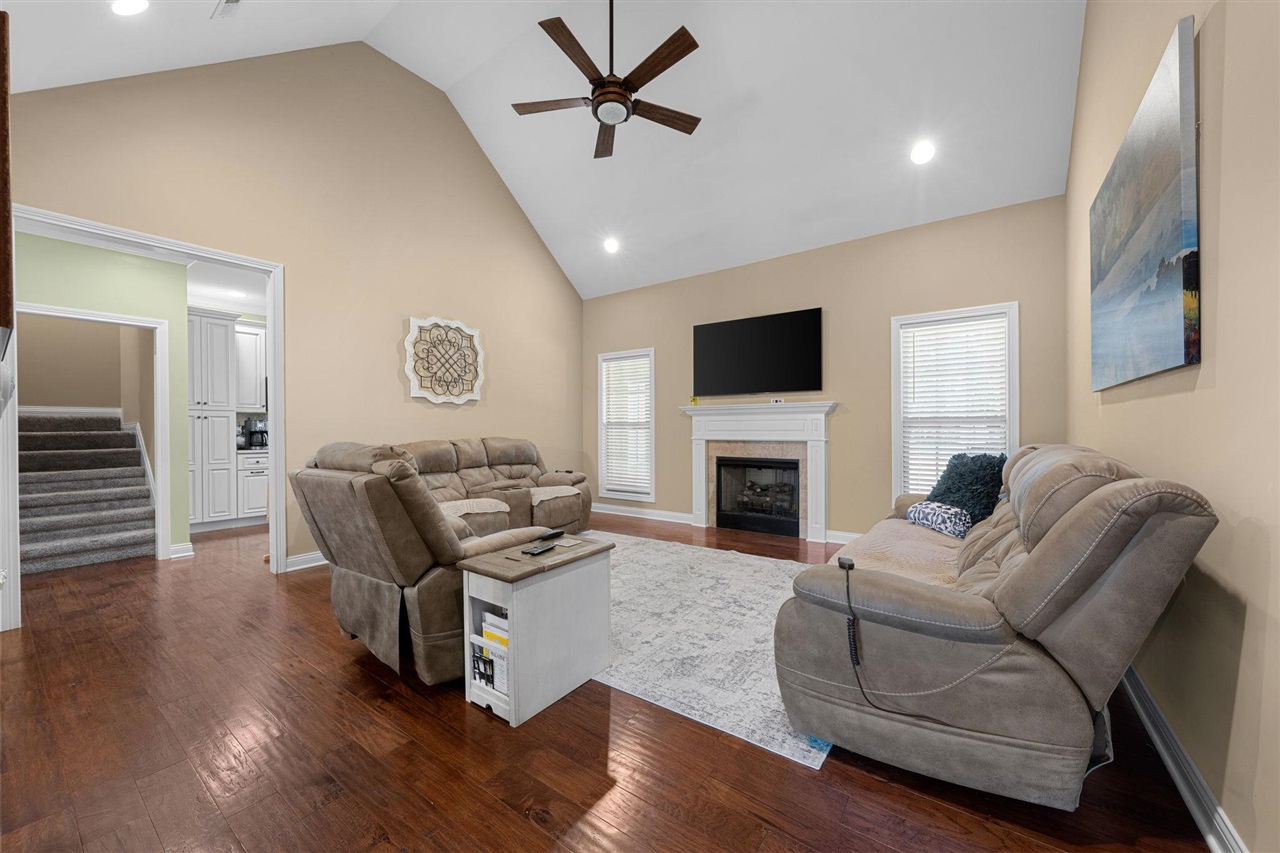 331 Atlantis Court Property Photo 3