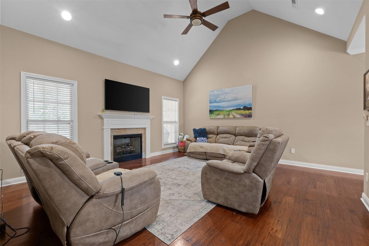 331 Atlantis Court Property Photo 5