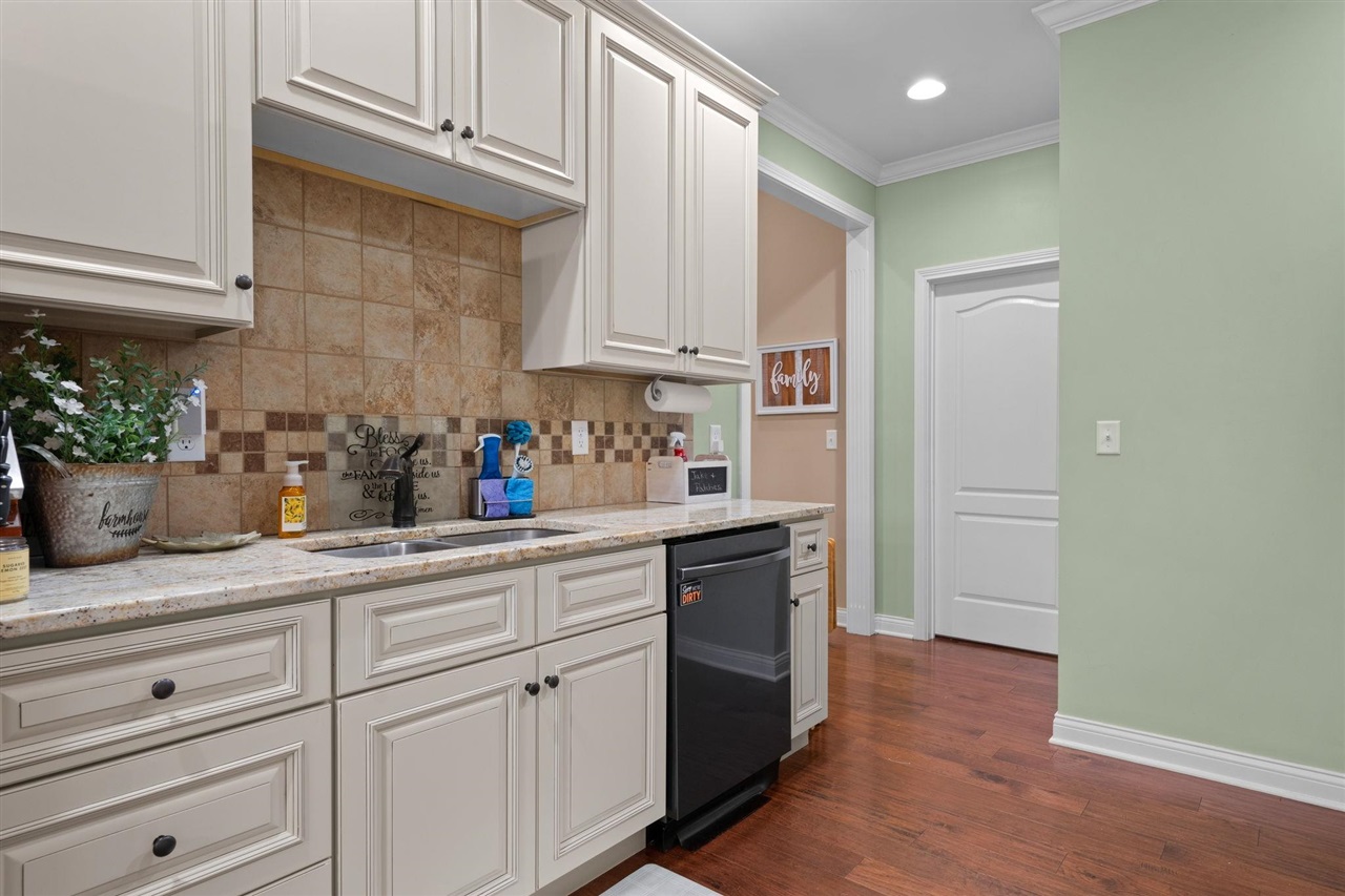 331 Atlantis Court Property Photo 11