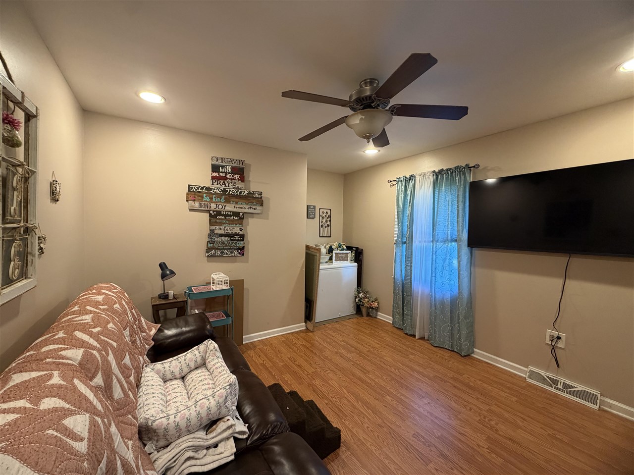 122 Quarry View Drive Property Photo 2