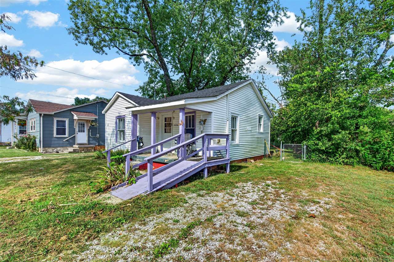 1406 Collegeview Drive Property Photo 2