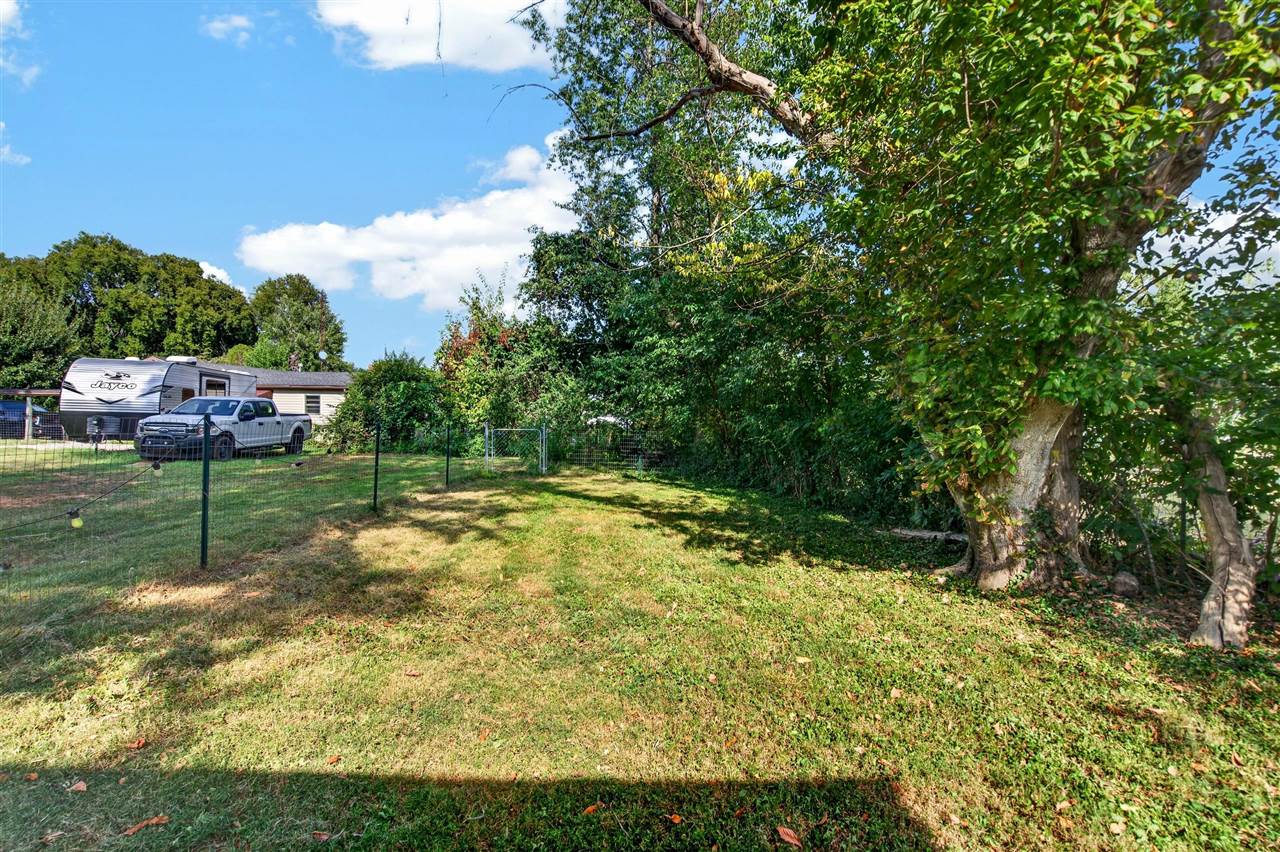 1406 Collegeview Drive Property Photo 16
