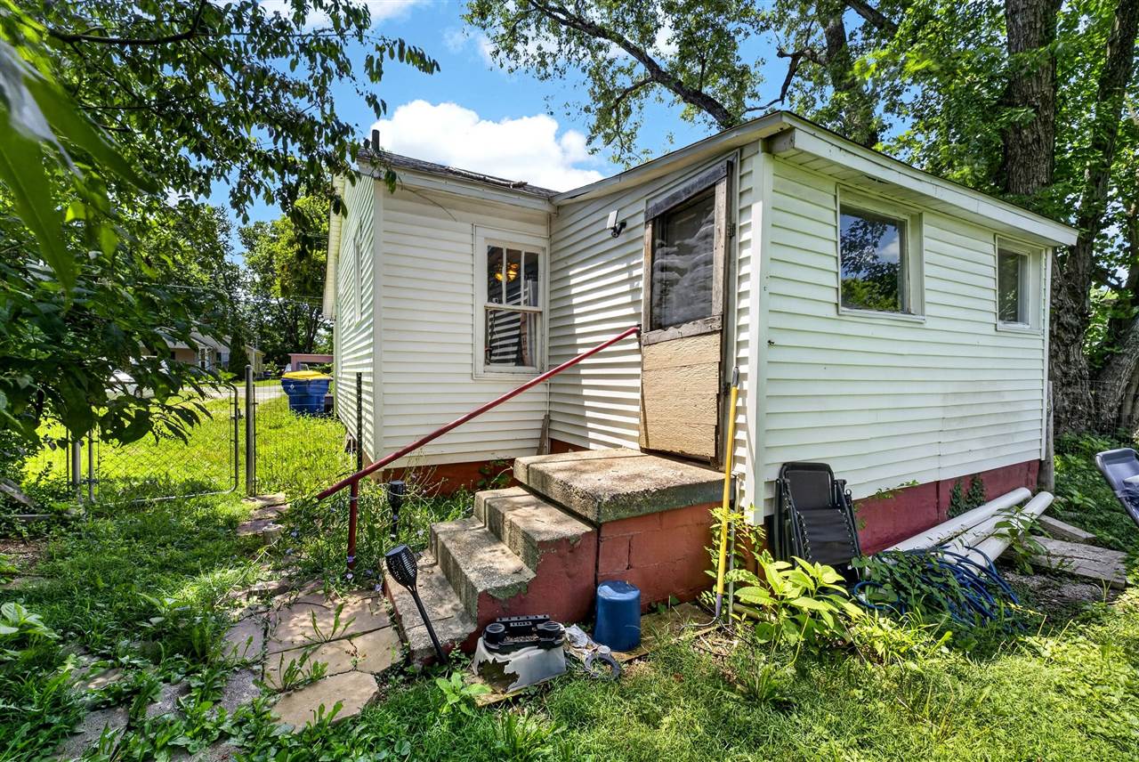 1406 Collegeview Drive Property Photo 17