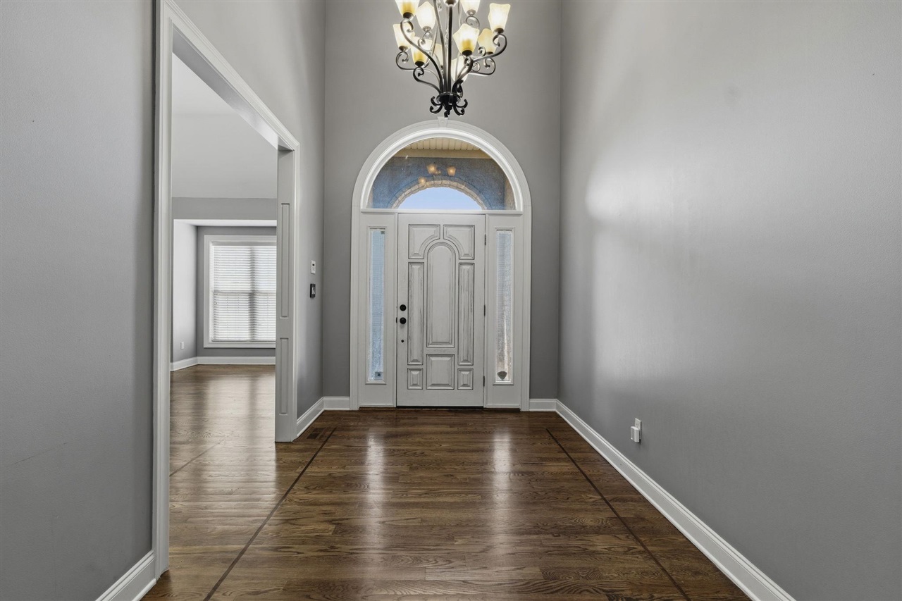 1000 Edgewater Lane Property Photo 7