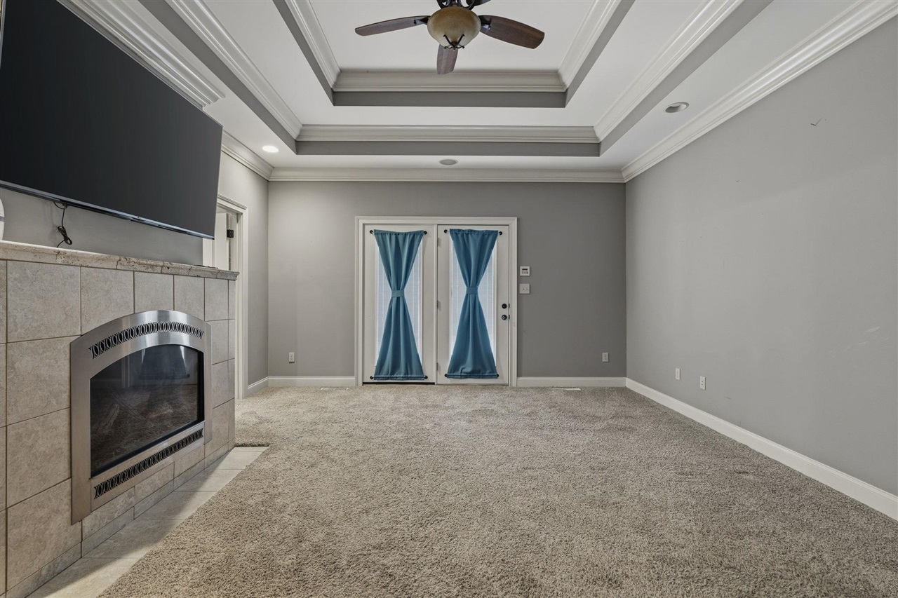 1000 Edgewater Lane Property Photo 22