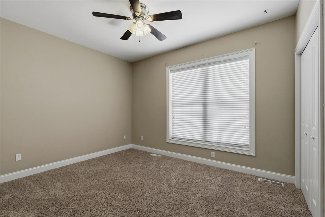 1000 Edgewater Lane Property Photo 33