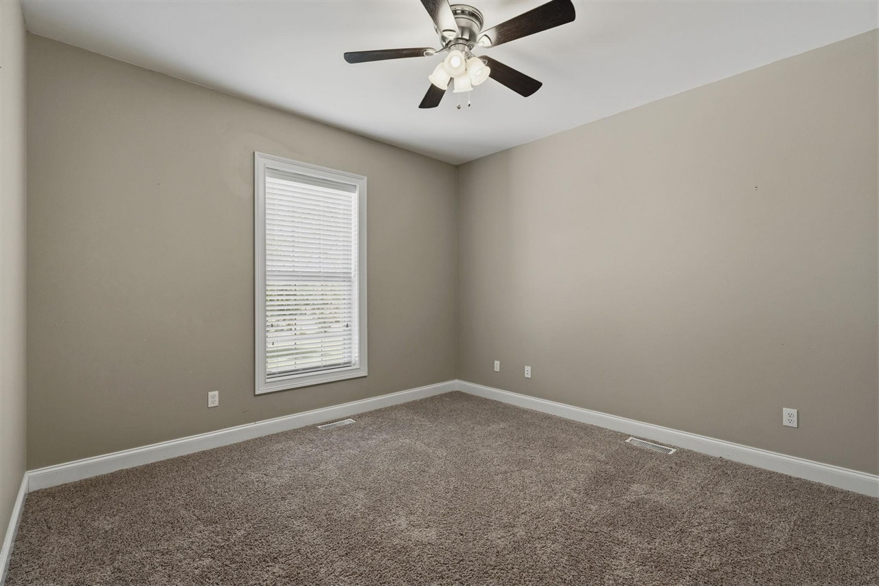 1000 Edgewater Lane Property Photo 34