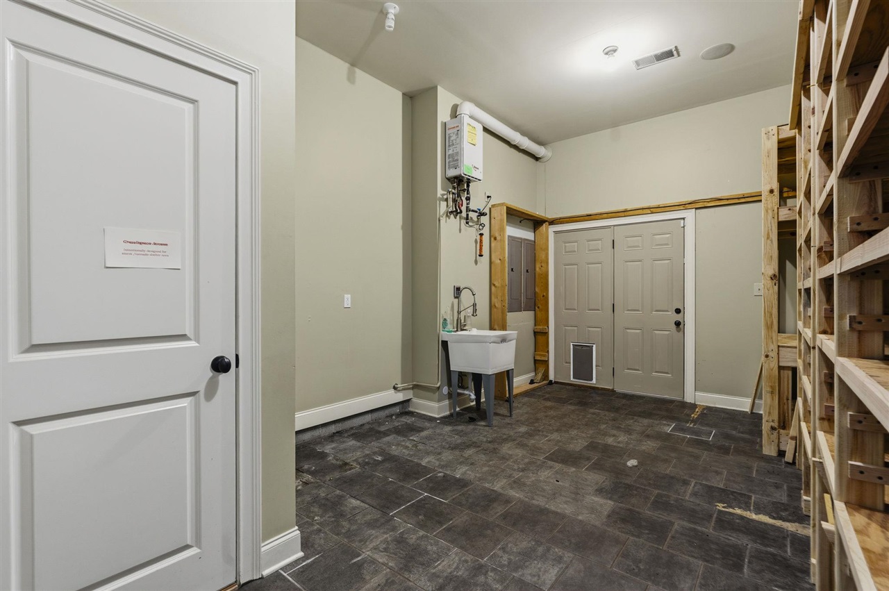 1000 Edgewater Lane Property Photo 38