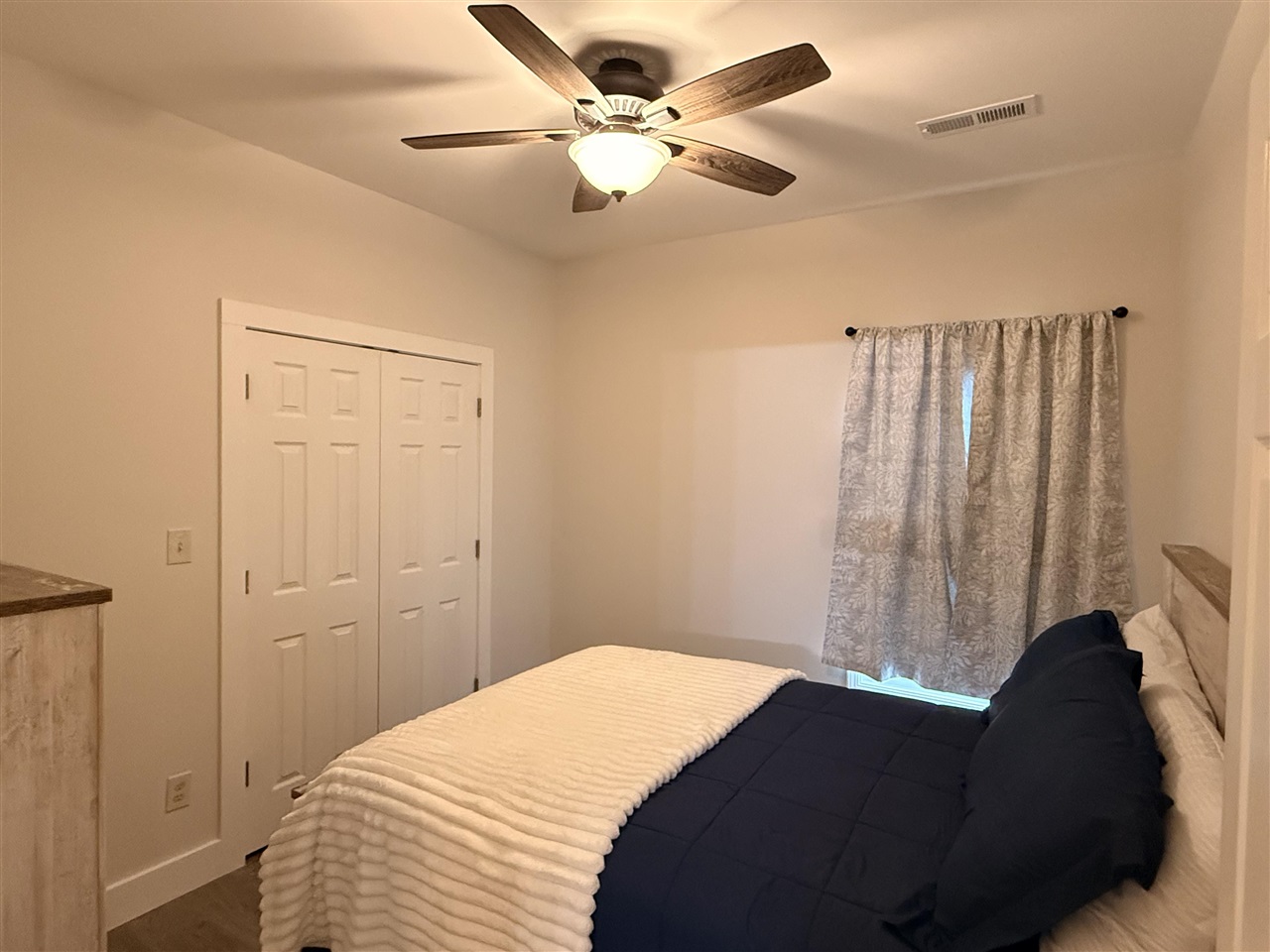 211 Max Hampton Street Property Photo 12