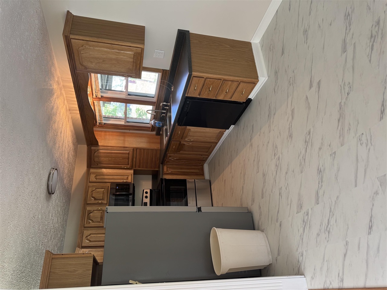401 Tutt Street Property Photo 11