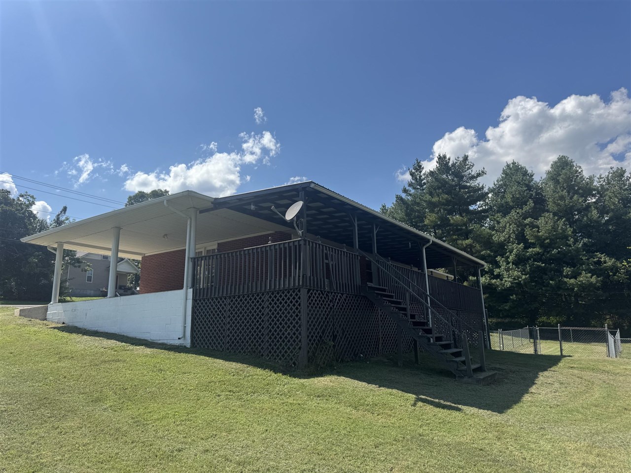 401 Tutt Street Property Photo 25