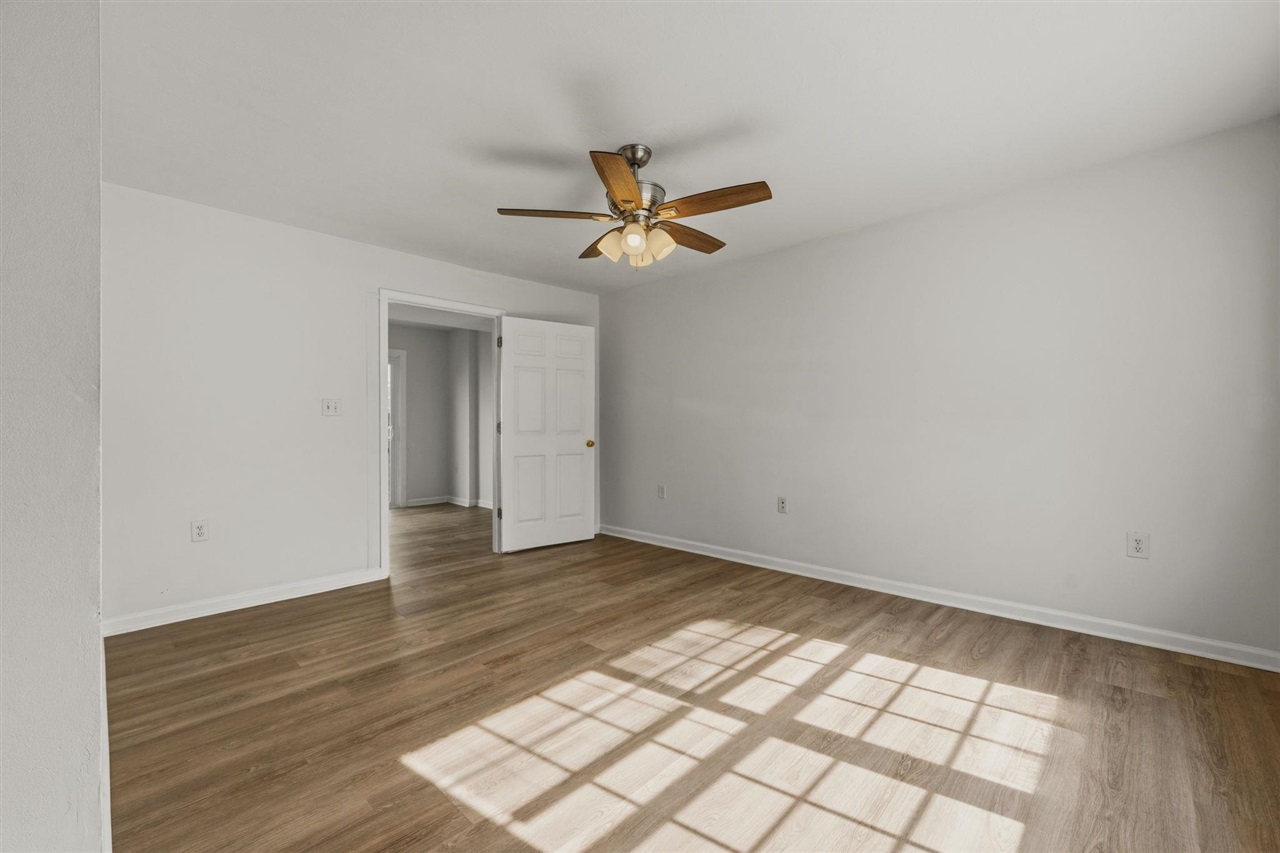 1225 N Lee Drive Property Photo 10